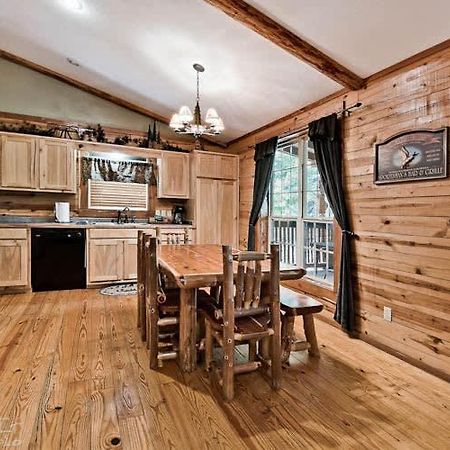 Secluded 2 Story Cabin Pool Wifi Smart Tvs Eureka Springs Kültér fotó