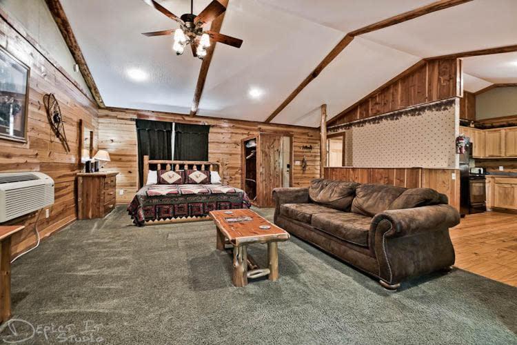 Secluded 2 Story Cabin Pool Wifi Smart Tvs Eureka Springs Kültér fotó